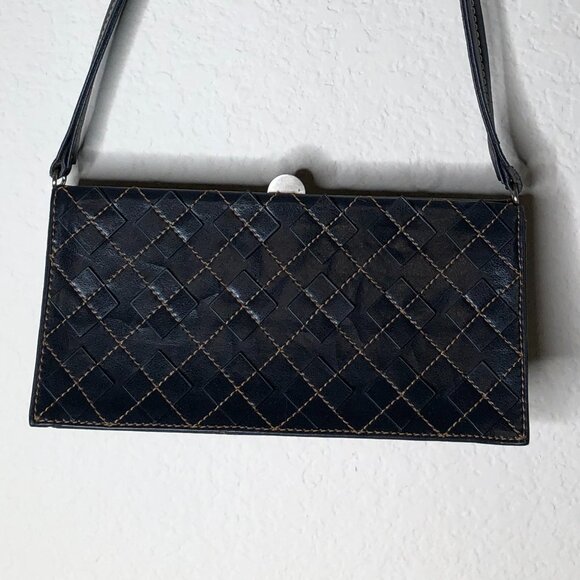 Lovely, Vintage "Sondra Roberts New York" Leather Purse - Picture 4 of 13